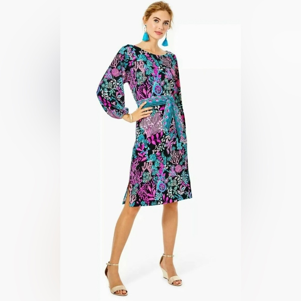 NWT Shae knee length dress in Onyx twilight coral, size small